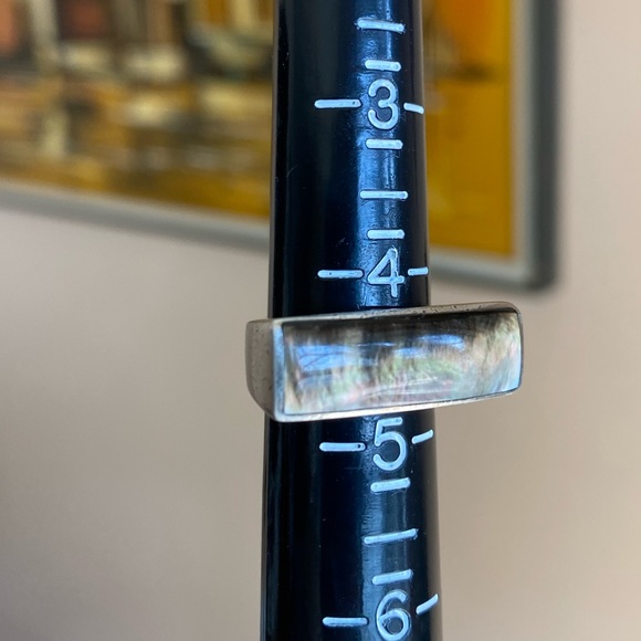 Mother-of-Pearl and Silver Ring, Size 4.5 - Picture 4 of 8